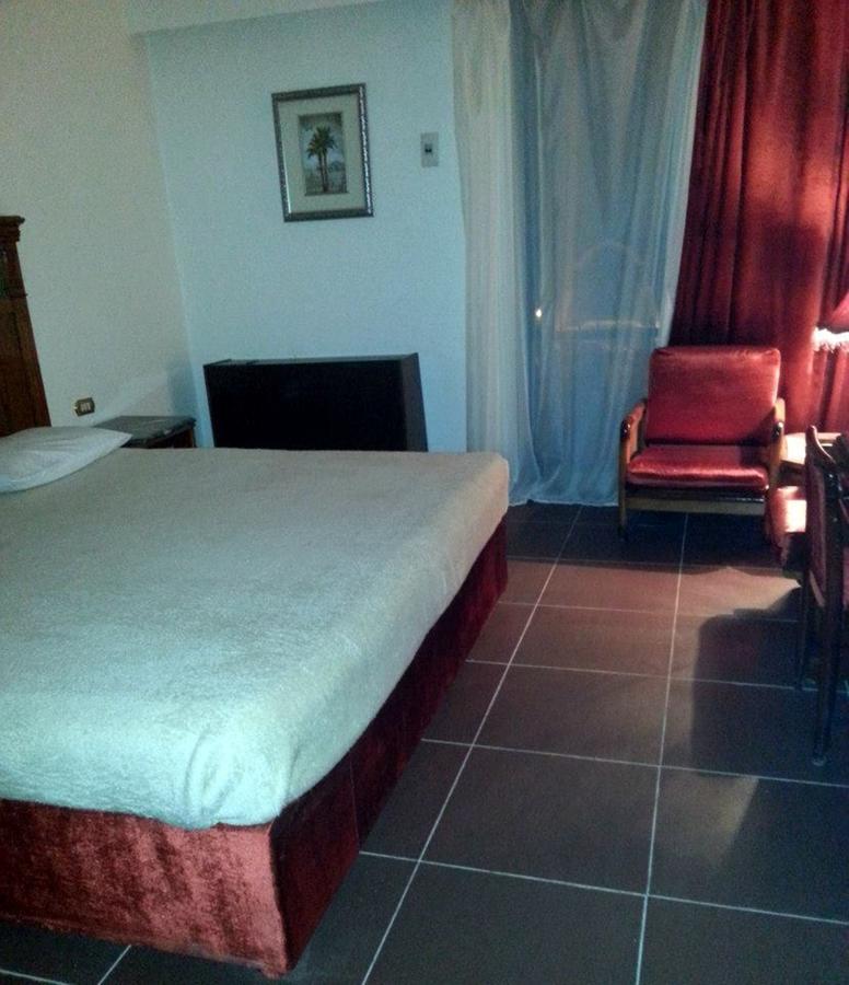 Mg Nefertiti Hotel Al-Minja Pokój zdjęcie