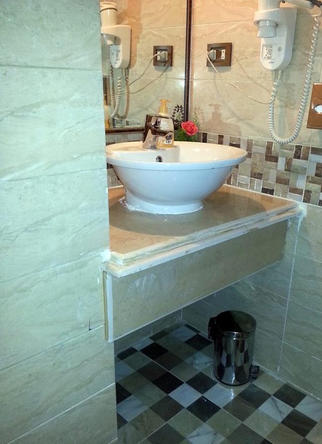 Mg Nefertiti Hotel Al-Minja Pokój zdjęcie